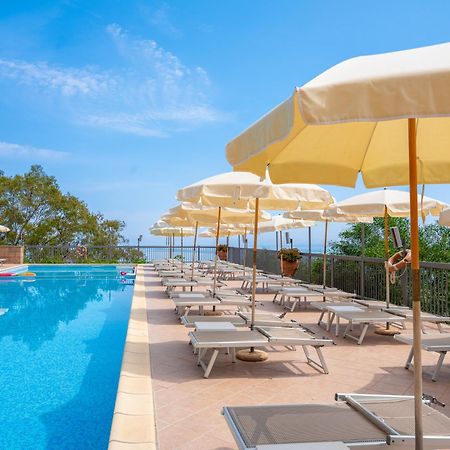 Hotel Antares Letojanni Ngoại thất bức ảnh