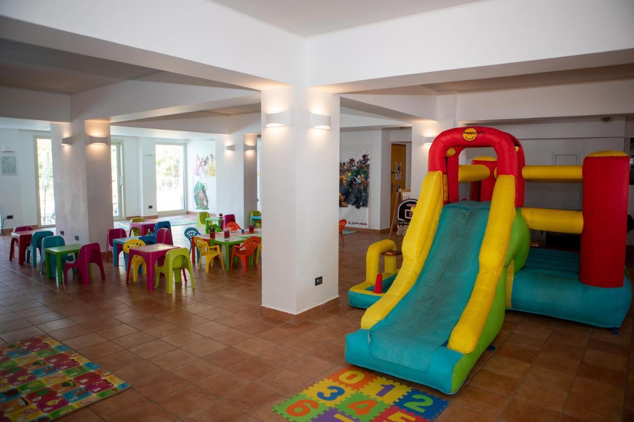 Hotel Antares Letojanni Ngoại thất bức ảnh