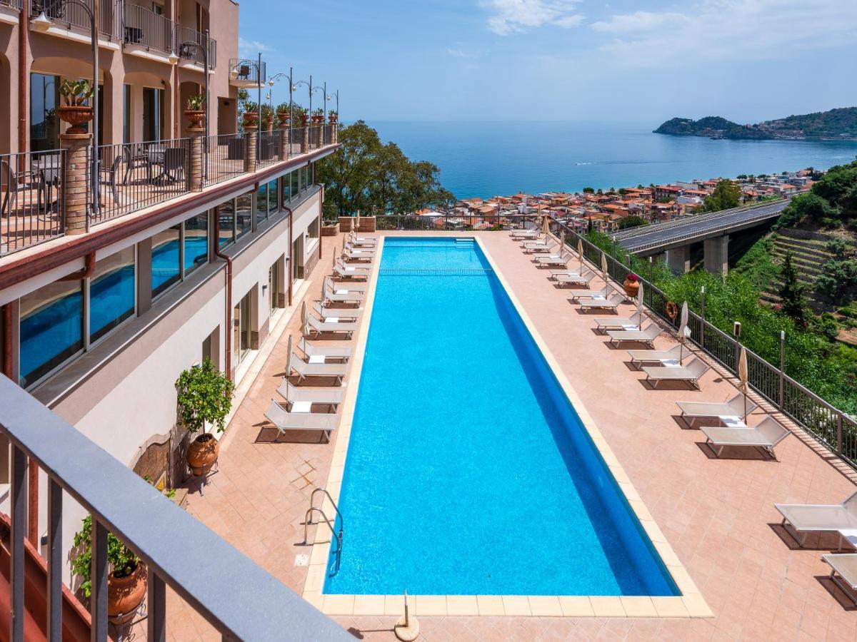 Hotel Antares Letojanni Ngoại thất bức ảnh
