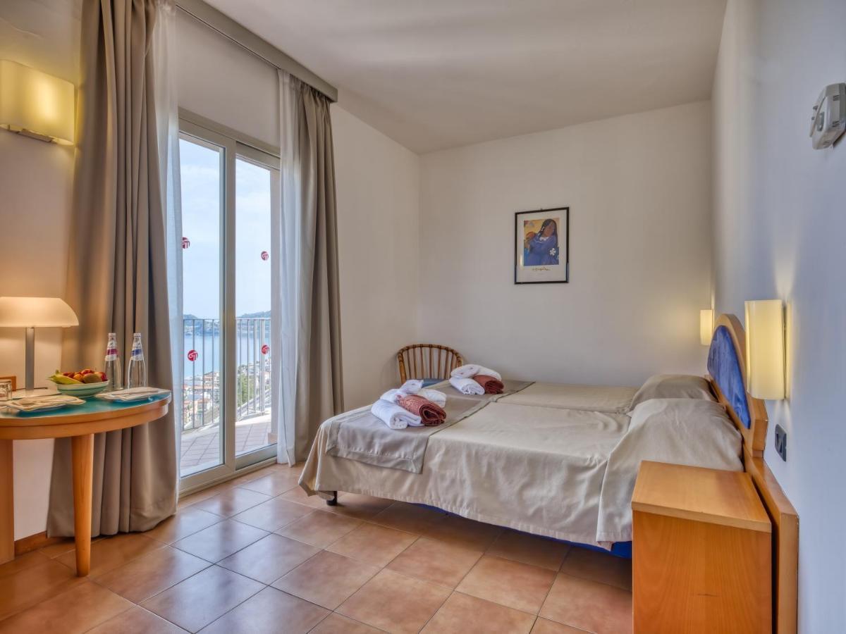 Hotel Antares Letojanni Ngoại thất bức ảnh