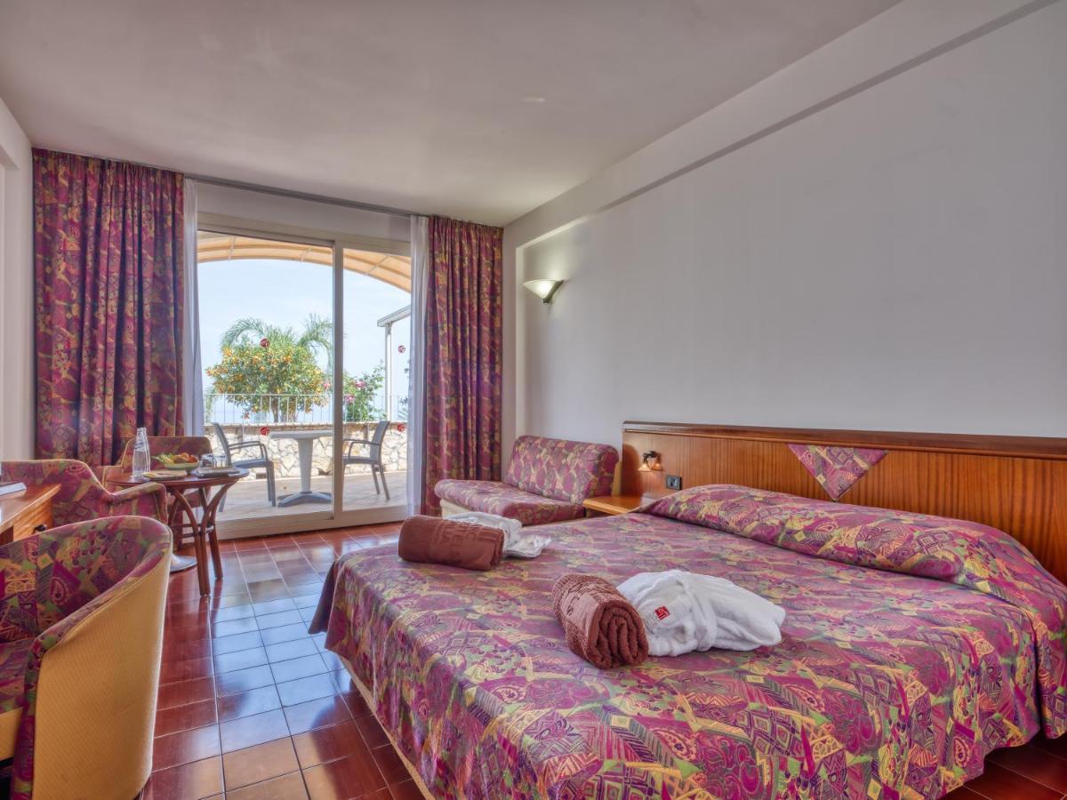 Hotel Antares Letojanni Ngoại thất bức ảnh