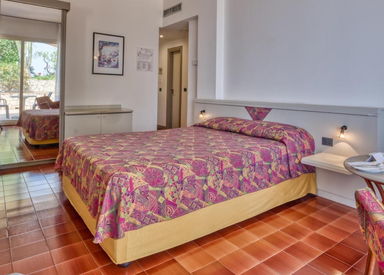 Hotel Antares Letojanni Ngoại thất bức ảnh