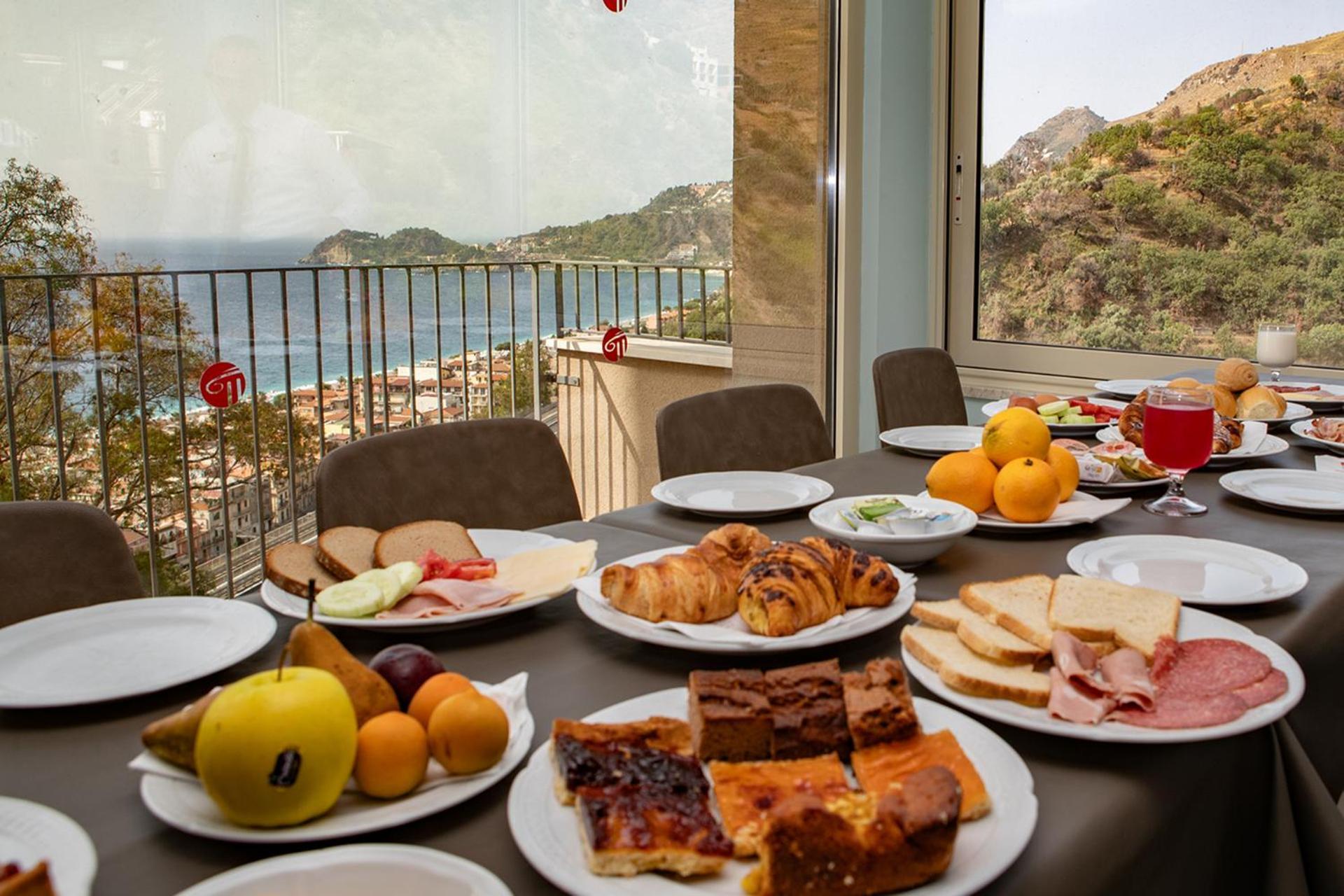 Hotel Antares Letojanni Ngoại thất bức ảnh