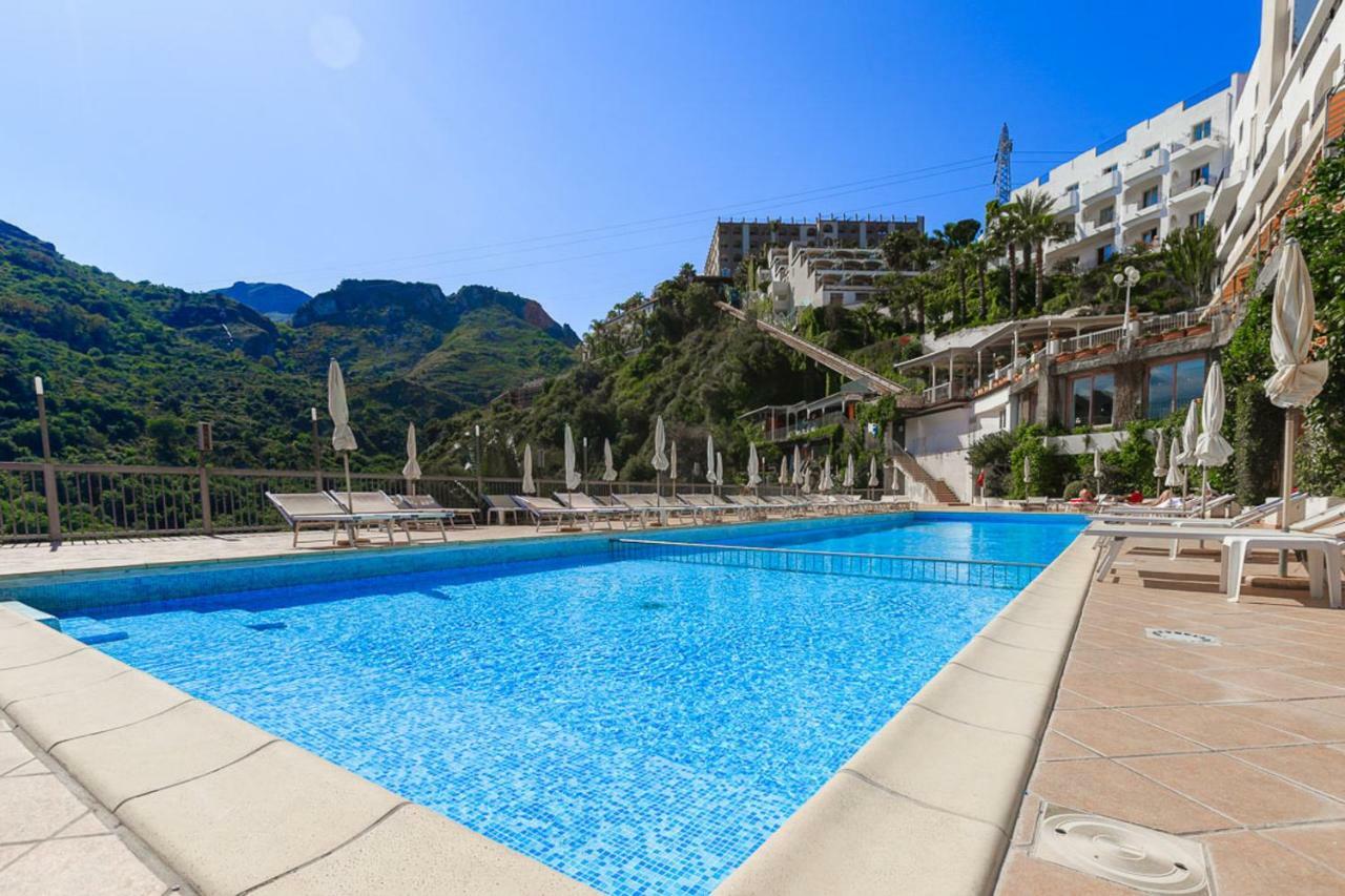 Hotel Antares Letojanni Ngoại thất bức ảnh